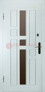 Белая стальная дверь с МДФ и декоративными вставками ДМ-62 в Королеве