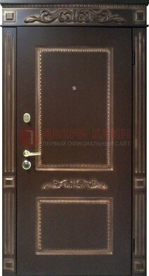 Входная дверь с массивом дуба в темном цвете ДМД-65 в Королеве