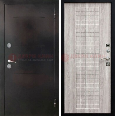 Черная железная дверь с порошковым покрытием и филенчатой МДФ ДП-221 в Королеве