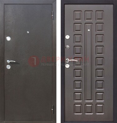 Коричневая железная дверь с порошковым окрасом ДП-63 в Королеве