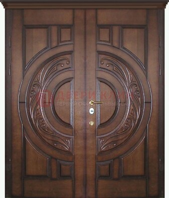 Утепленная коричневая стальная парадная дверь ДПР-51 в Королеве