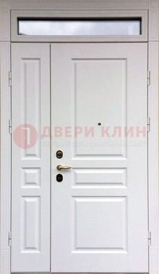 Белая двухстворчатая металлическая дверь со стеклом ДС-63 в Королеве