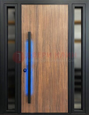 Коричневая металлическая дверь со стеклом ДС-69 в Королеве