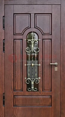 Cтальная дверь со стеклом и ковкой в коричневом цвете ДСК-119 в Королеве