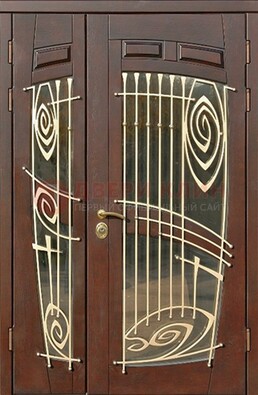 Коричневая железная дверь с большим стеклом и ковкой ДСК-203 в Королеве