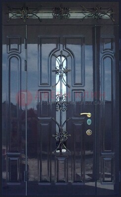 Глянцевая полуторная дверь Винорит стекло и ковка ДСК-275 в Королеве
