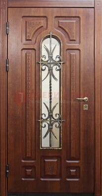 Тяжелая стальная дверь со стеклом и ковкой ДСК-42 в Санкт-Петербурге
