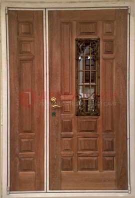 Стальная дверь со стеклом и ковкой ДСК-68 в общественное здание в Королеве