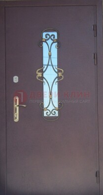 Металлическая дверь со стеклом и ковкой ДСК-77 в панельный дом в Королеве
