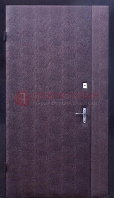 Бордовая металлическая тамбурная дверь ДТМ-3 в Чехове
