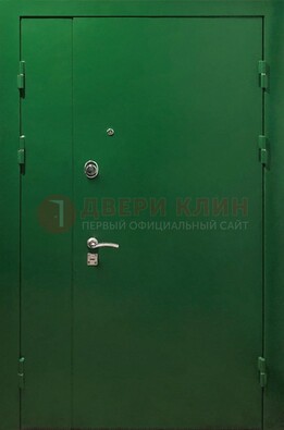 Зеленая распашная тамбурная дверь Порошок ДТМ-47 в Красноармейске