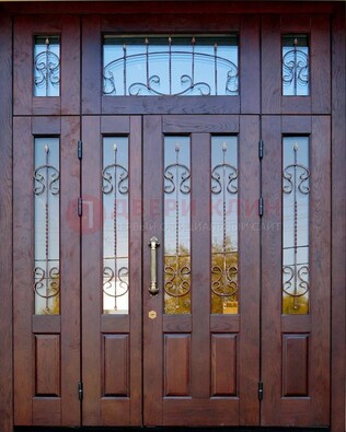 Коричневая парадная дверь с виноритом и ковкой ДВТ-168 в Краснознаменске