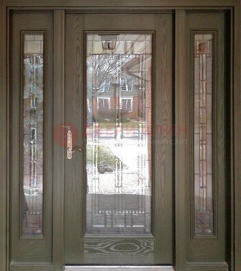 Коричневая стальная дверь с массивом дуба с витражом ВЖ-16 в Омске