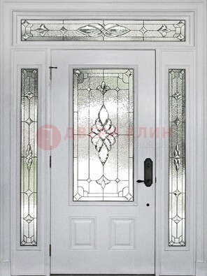 Белая парадная дверь с витражом и фрамугами ВЖ-9 в Королеве
